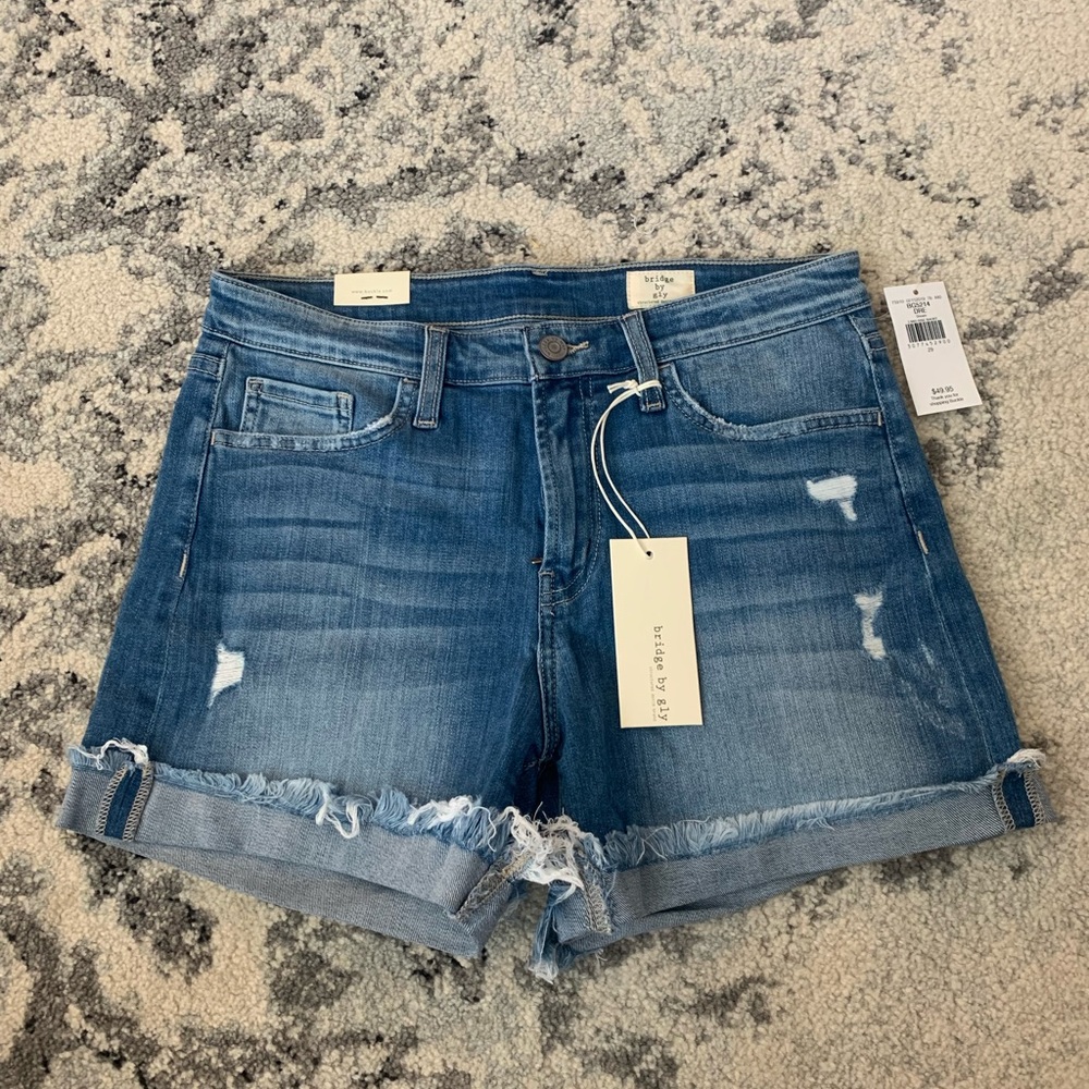 NWT Bridge by Gly Mid rise jean shorts Size 29